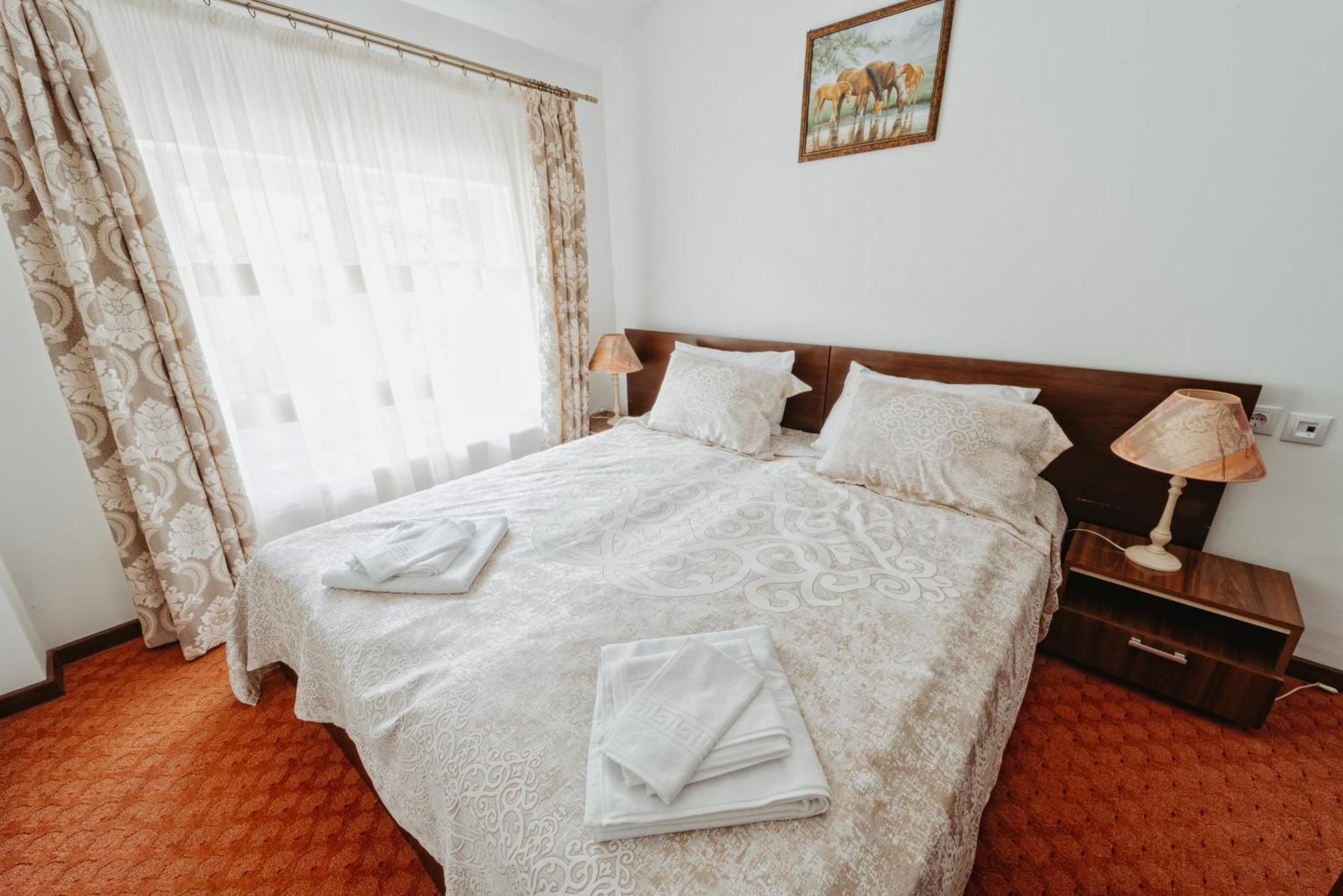Hotel Complex Turistic Constantin Bucovina Câmpulung Moldovenesc Exterior foto
